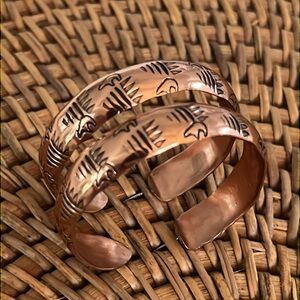 Running Bear‎ Sterling Copper Bear Claw & Bear Design Hoop Earrings